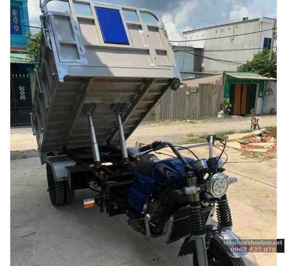 Xe Ba Gác Chở Nước