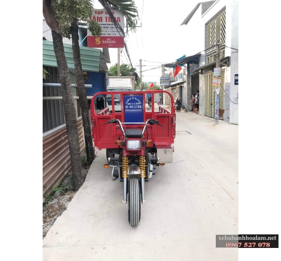 Xe ba bánh chở hàng 