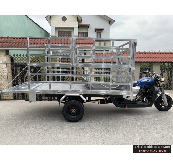 Xe ba gác có thùng chở hàng